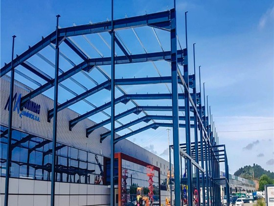 鋼結(jié)構(gòu)廠房的價(jià)格要怎么計(jì)算嗎?